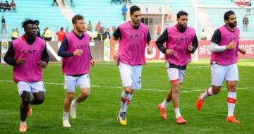 Mouchili absent pour "au moins six semaines"